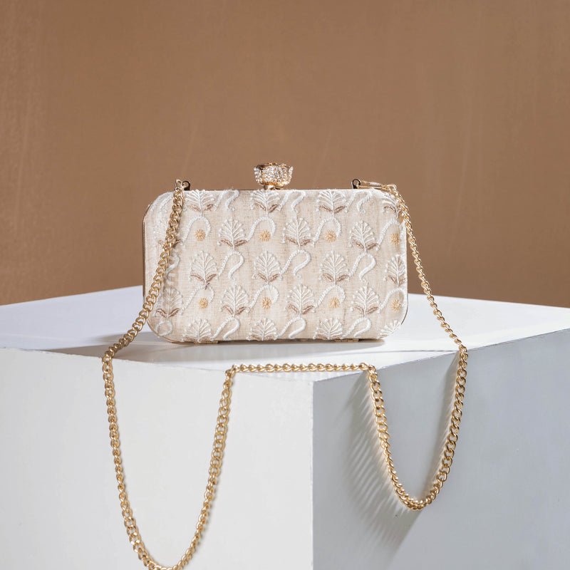 CLUTCH-000311_1.jpg