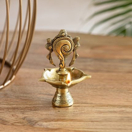 Handcarved Brass Diya (5 Wicks, 6.3 Inches, 30 ml)
